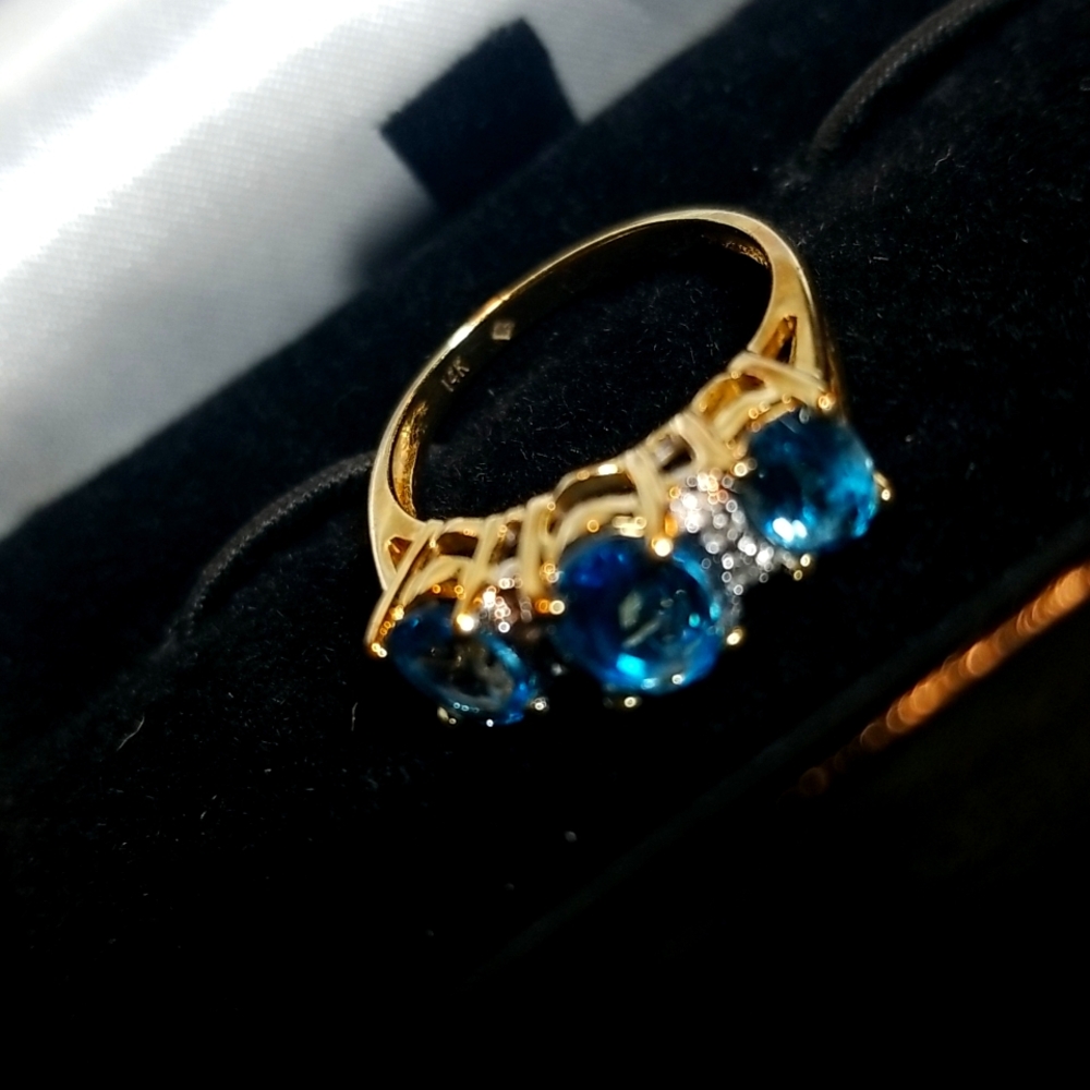 Blue Topaz diamond ring 14kt size 7